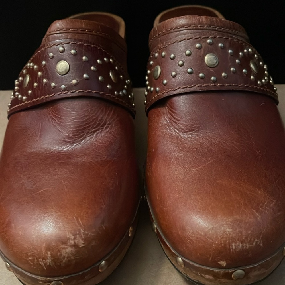 Brown Micheal Kors size 7.5 M